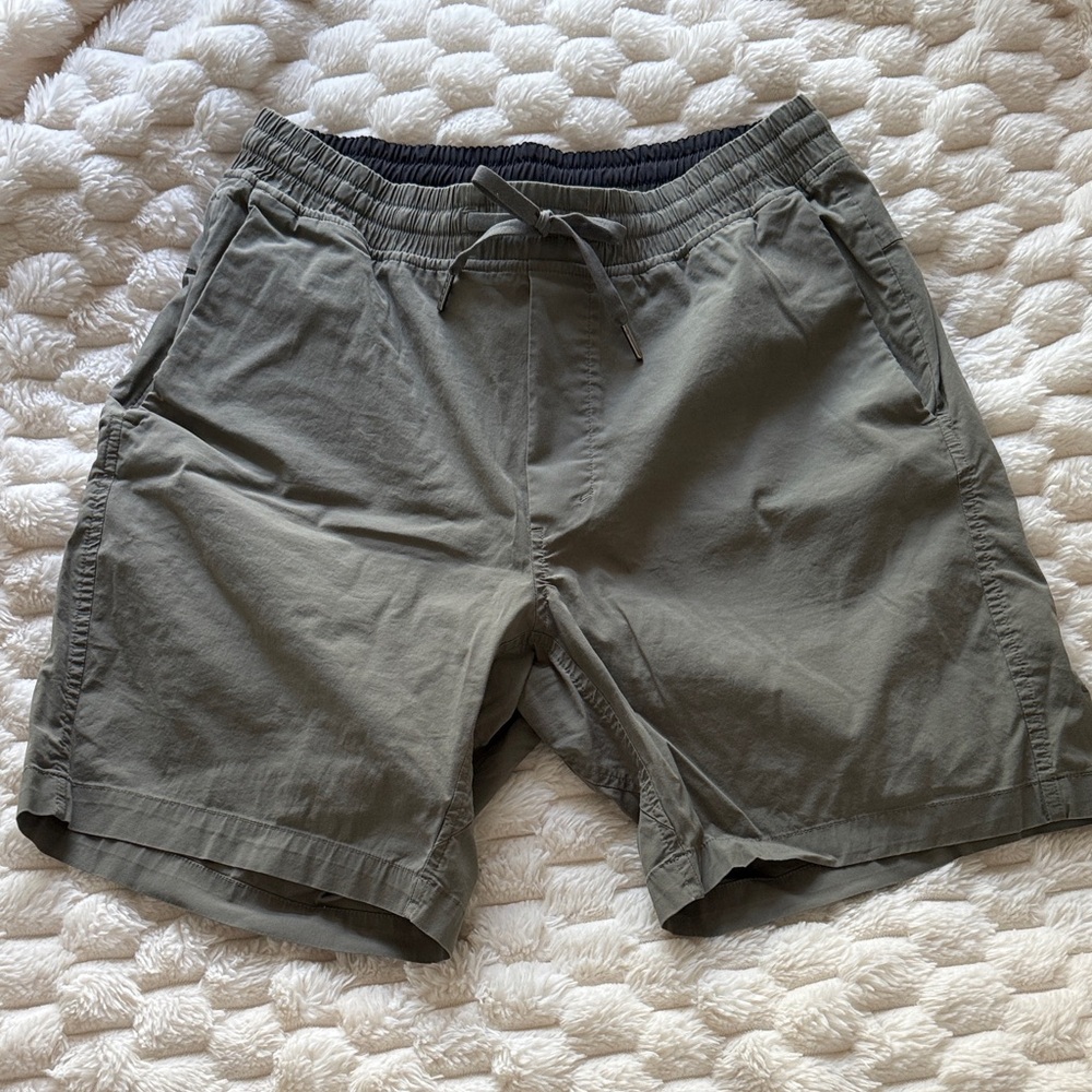 Lululemon Bowline Shorts - 8” Inseam - Olive Green